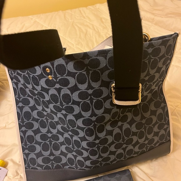 Coach tote and wallet new never used. - Picture 7 of 16